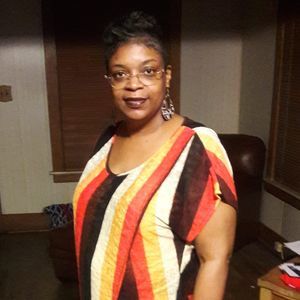 Meet your Posher, Cynthia